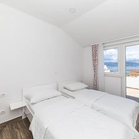 Awesome Home In Slatine *