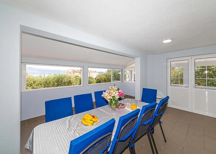 Stunning In With Kitchen Сasa de vacaciones